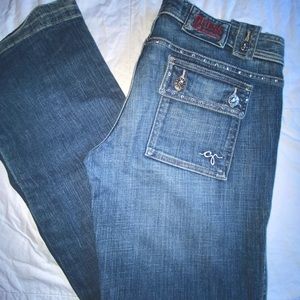 GUESS LOW CUT JEANS